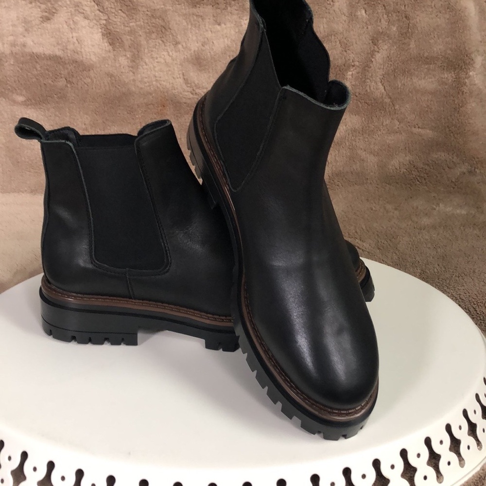 New Enzo Tesoti black leather lug sole ankle boots made in Spain.